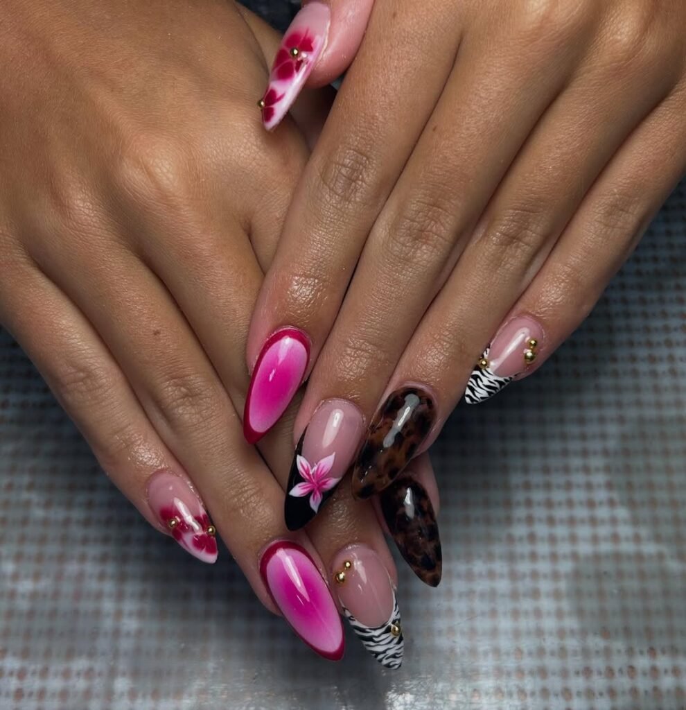 Combination of matte, glossy, metallic, and textured finishes by nailskingg