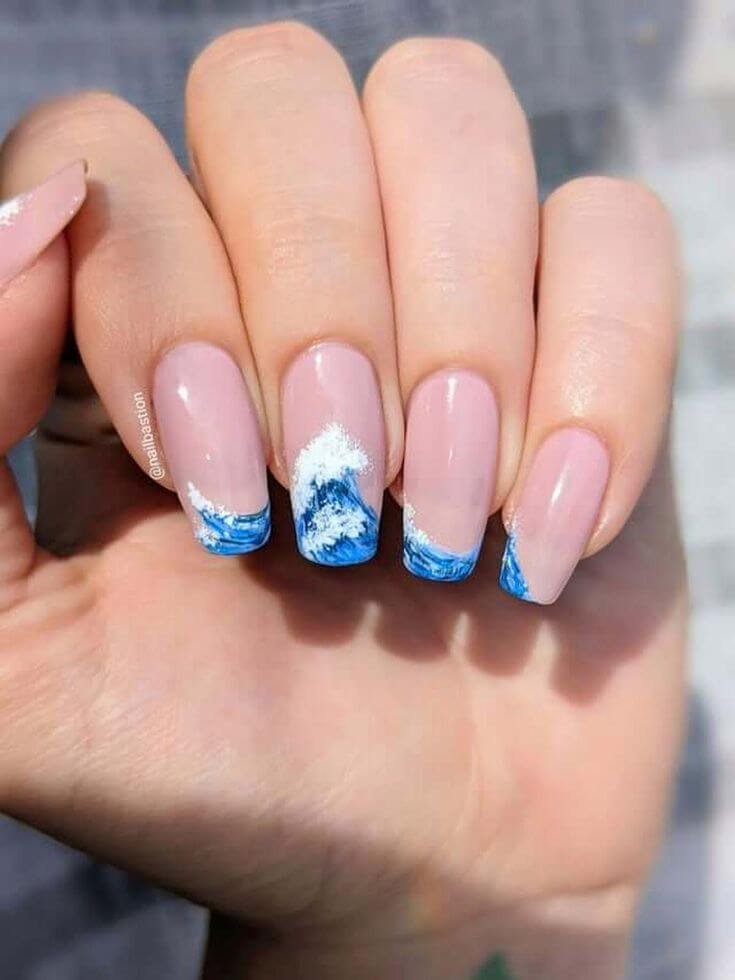 Flowing wave pattern nails with organic curves by nailbeautyguide