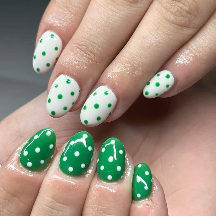 Green nails with dotted accents by nailbeautyguide