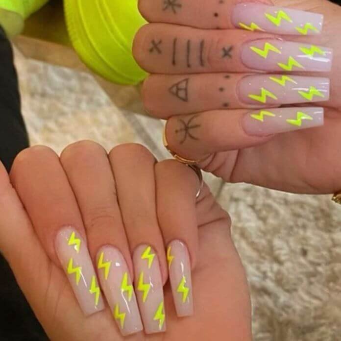 Lightning bolt nails with electric effects by nailbeautyguide
