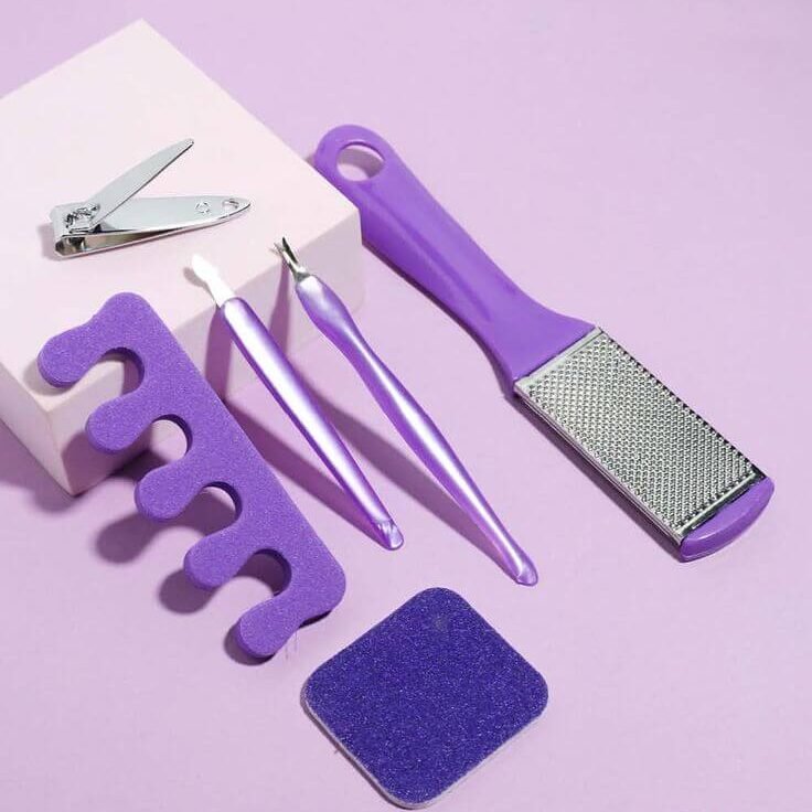 A nail file shaping clean nails by nailbeautyguide
