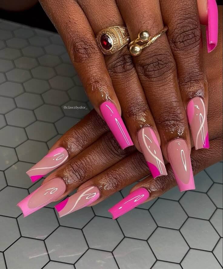 Abstract nails photographed with paintbrushes by nailbeautyguide

