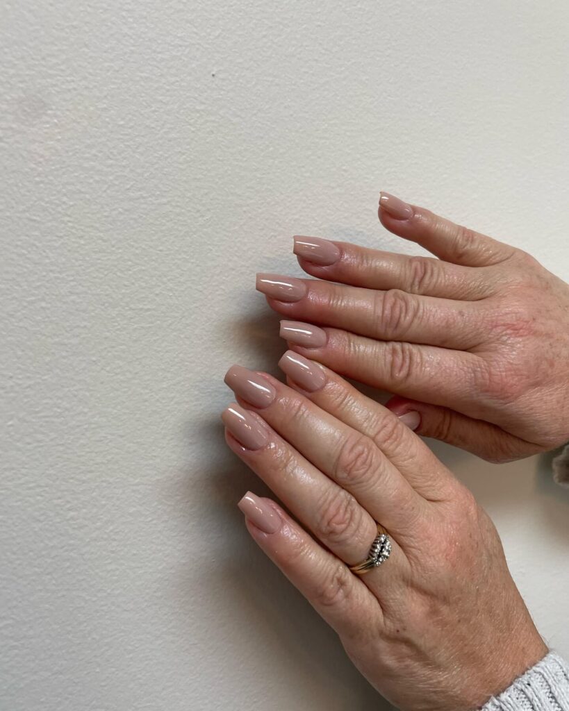 Classic nude ballerina nails for a timeless look by lajolie.co