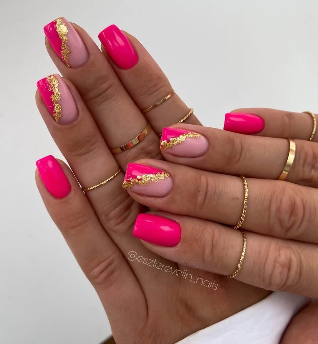 Nails styled with gold jewelry by eszterevelin_nails
