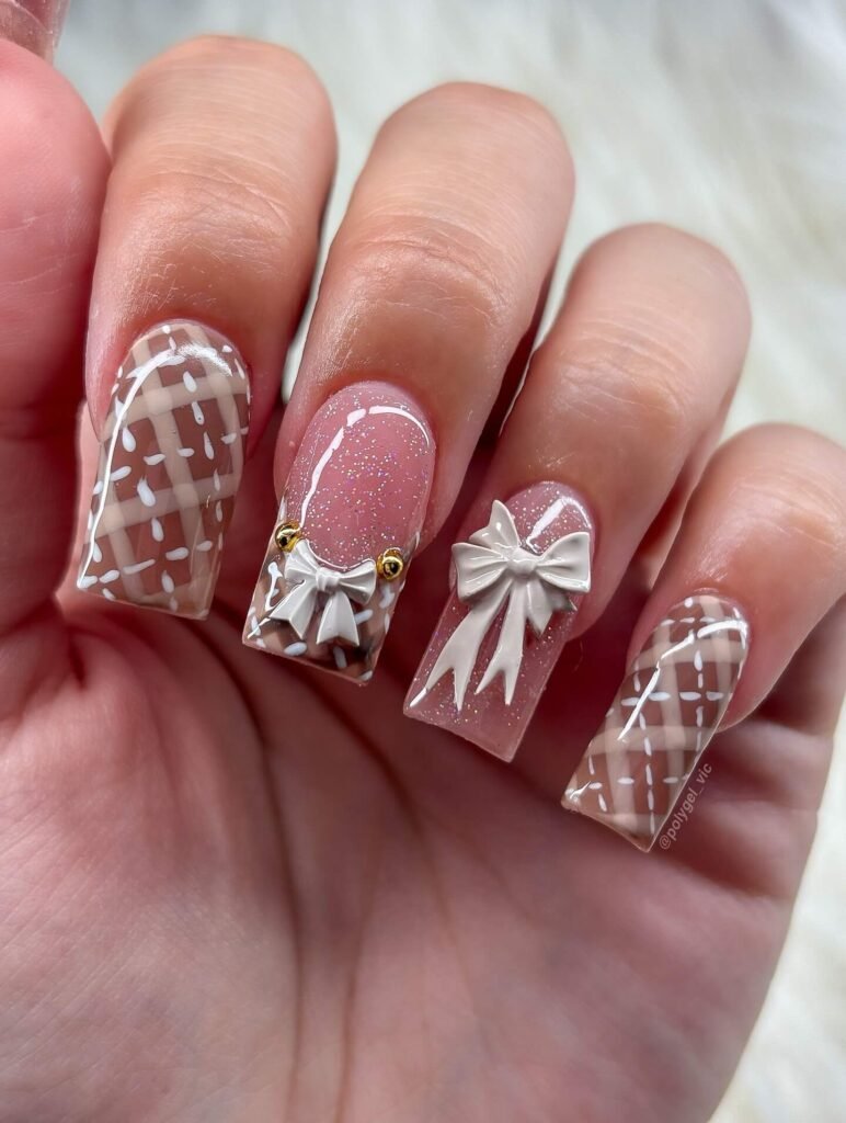 Plaid October nails with autumn-inspired color patterns by polygel_vic