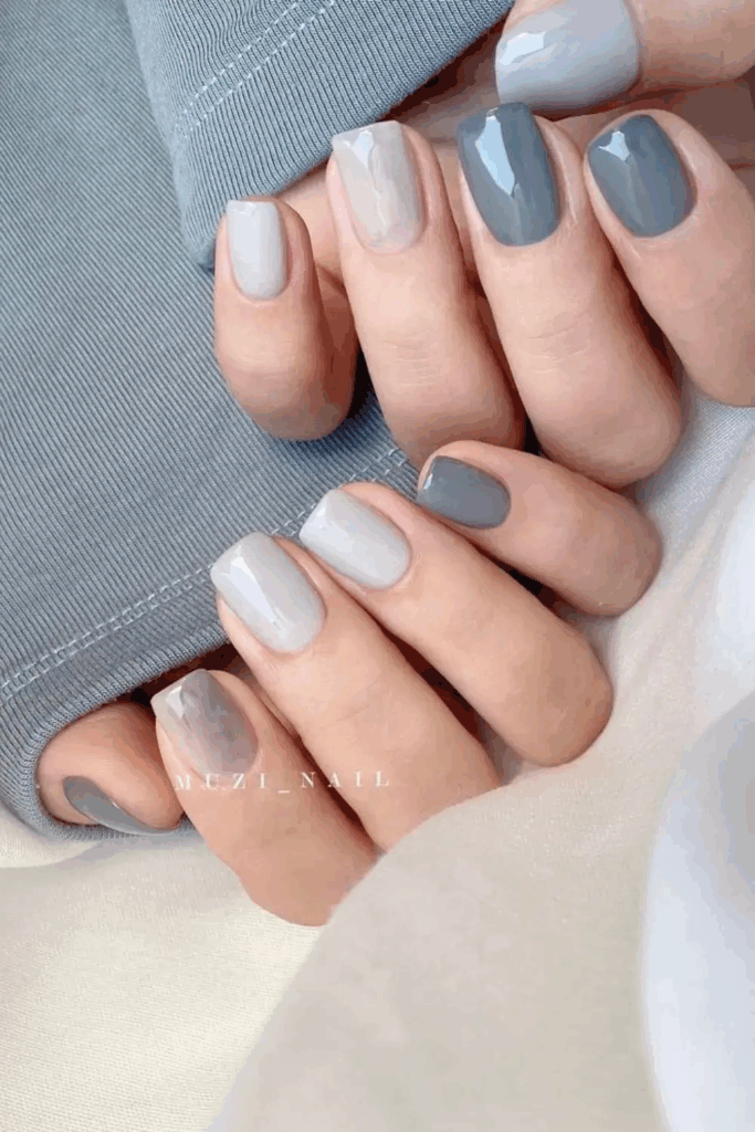 Chic Two-Tone Gray Nails for Minimalist Winter Look by muzi.nail.studio_