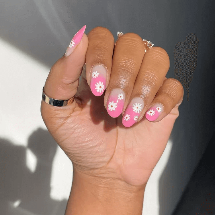 Pink Ombré Manicure with White Daisy Decals by melanated.mani